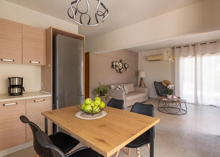 Dioni Pool House Villa *