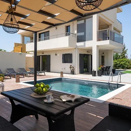 Dioni Pool House Villa *